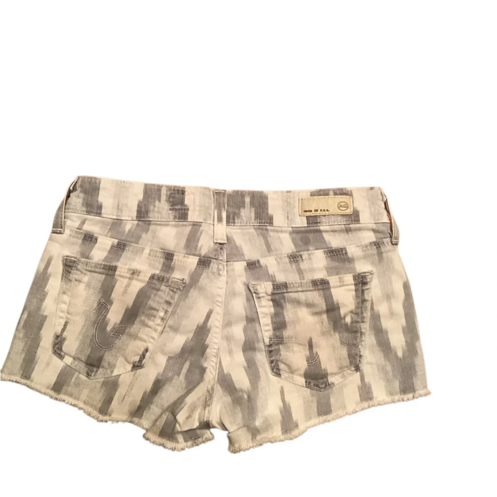 AG Adriano Goldschmied Daisy Duke Tribal Print Short Shorts - Picture 2 of 7
